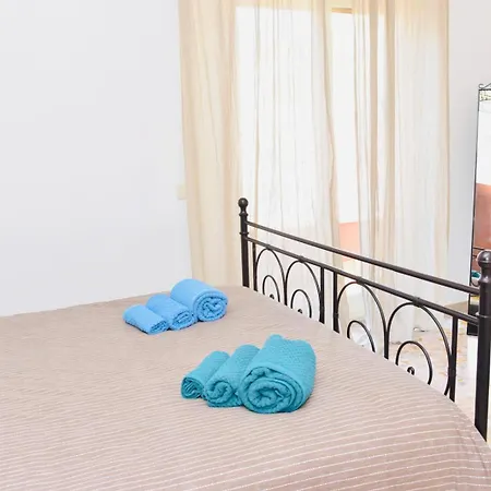 Apartament Metropolis House *