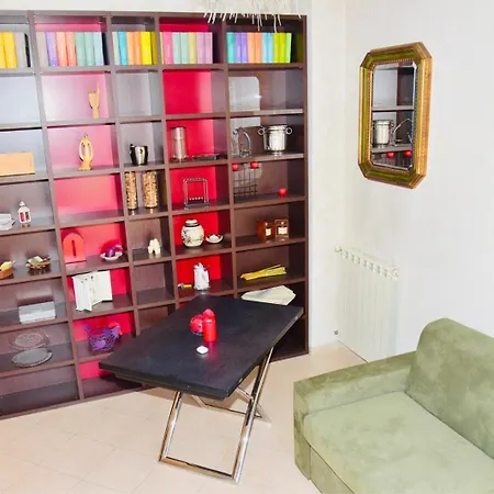 Metropolis House Apartment